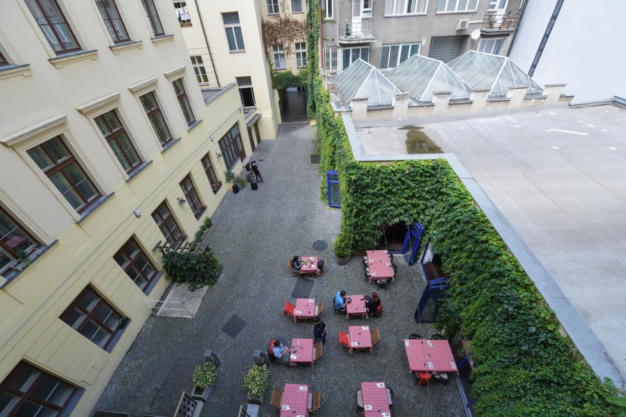 Duplex Apartment Prague Exterior photo