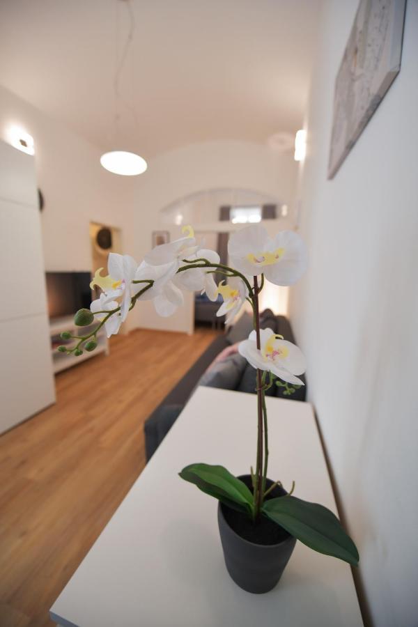 Duplex Apartment Prague Exterior photo